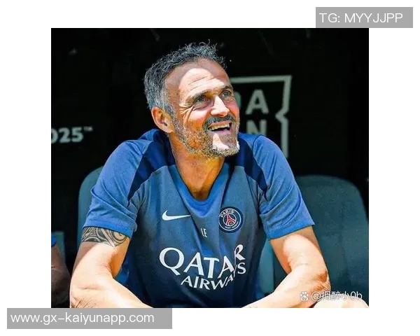 恩里克引领巴黎队历史性夺冠荣膺年度最佳主帅殊荣