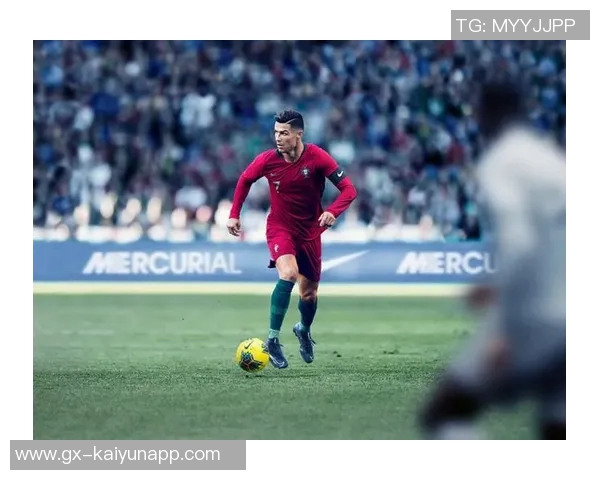 法媒报道库尔扎瓦加盟印尼超万隆队或将在亚冠二级对阵C罗