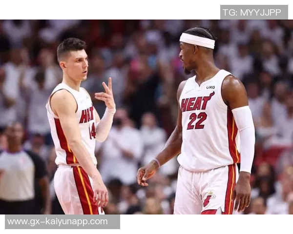 哈克斯称赞德鲁史密斯攻防稳定表现加德纳展现出强大能量与潜力 哈克斯称赞德鲁史密斯攻防稳定表现加德纳展现出强大能量与潜力