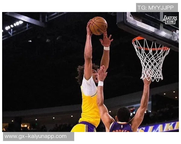 湖人连败期间艾顿表现低迷场均仅得65分和55个篮板命中率不足40 湖人连败期间艾顿表现低迷场均仅得65分和55个篮板命中率不足40